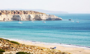 SUNSET CLIFFS luxury stay at Maslin Beach